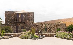 Hotel Rural Restaurante Mahoh Villaverde  Exterior photo